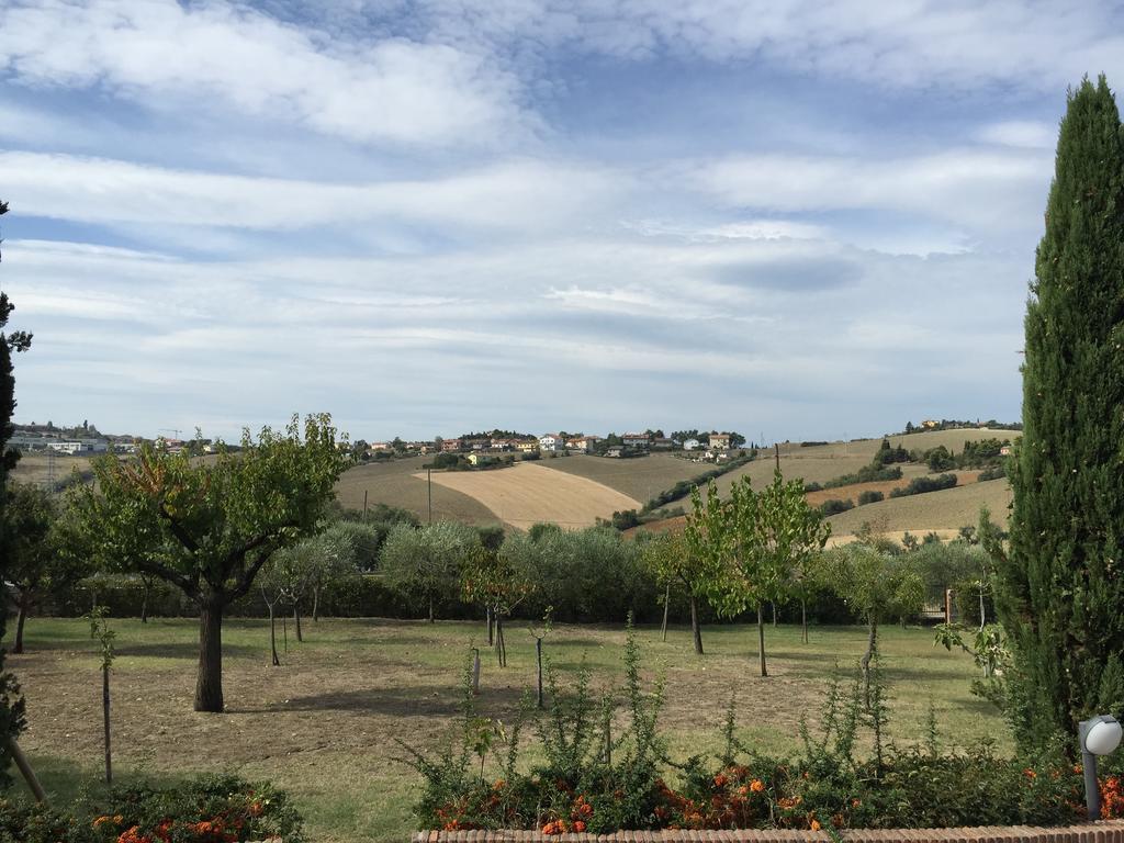 Villa Dolcevita San Costanzo 外观 照片