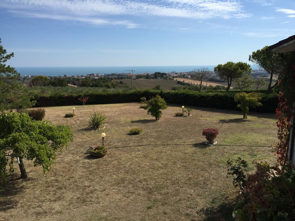 Villa Dolcevita San Costanzo 外观 照片