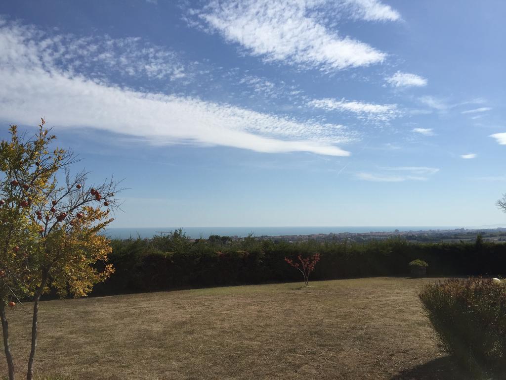 Villa Dolcevita San Costanzo 外观 照片