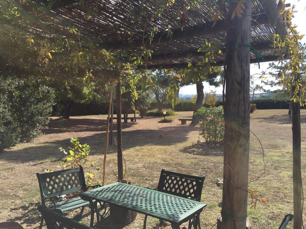 Villa Dolcevita San Costanzo 外观 照片