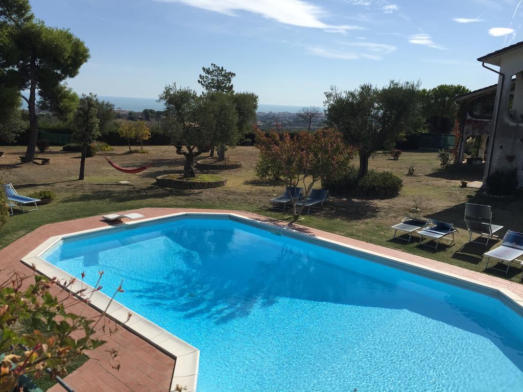 Villa Dolcevita San Costanzo 外观 照片