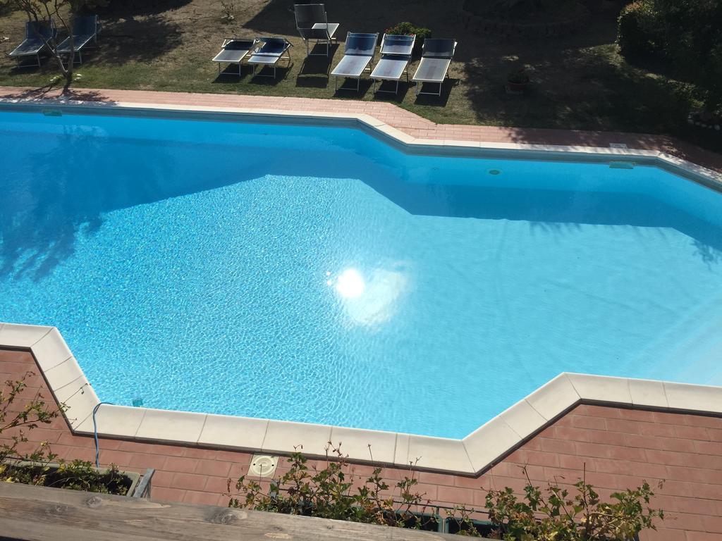Villa Dolcevita San Costanzo 外观 照片