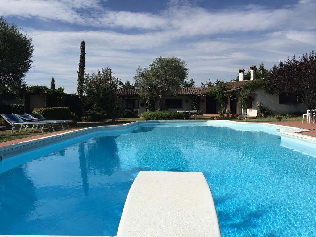 Villa Dolcevita San Costanzo 外观 照片