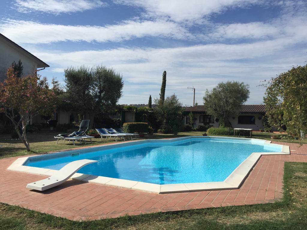 Villa Dolcevita San Costanzo 外观 照片