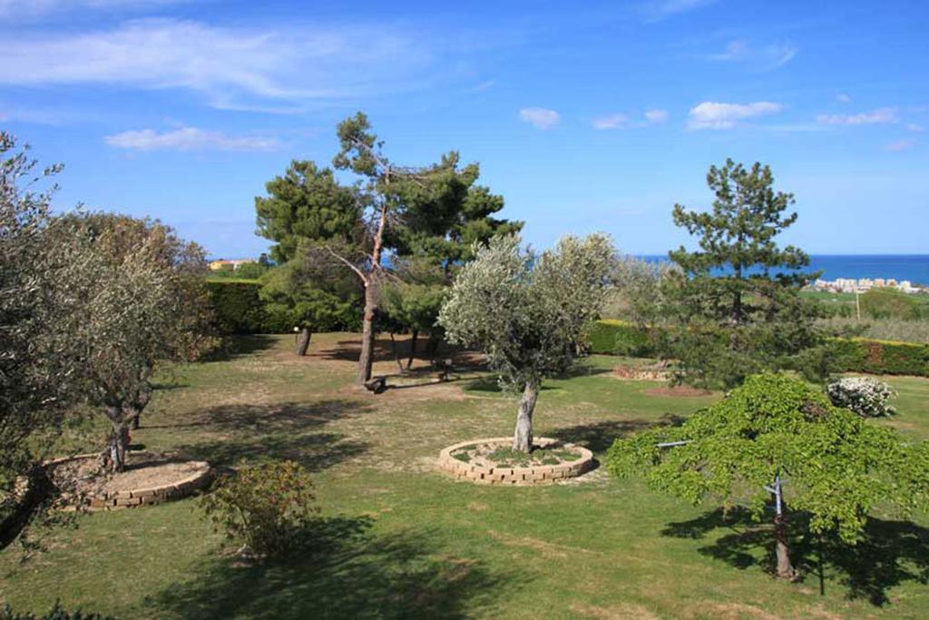 Villa Dolcevita San Costanzo 外观 照片