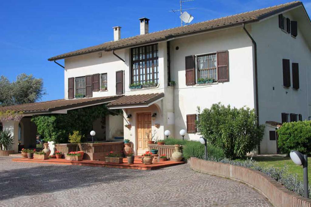 Villa Dolcevita San Costanzo 外观 照片