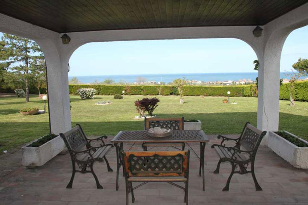 Villa Dolcevita San Costanzo 外观 照片